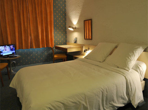 Hotel Logitel Saint-Doulchard Exterior photo